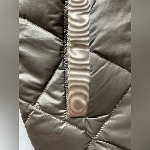 lululemon The Fluffiest Vest - REVERSIBLE! - Picture 8 of 15